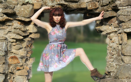 英国のティーンオンリーファン セクシーヌード 画像