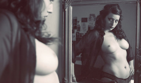 Necianavine ホットなモデル 写真