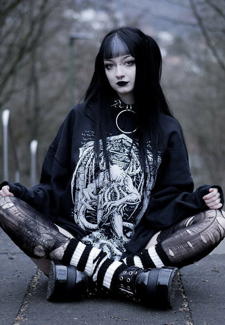 CreepyCassy スター ヌード 画像