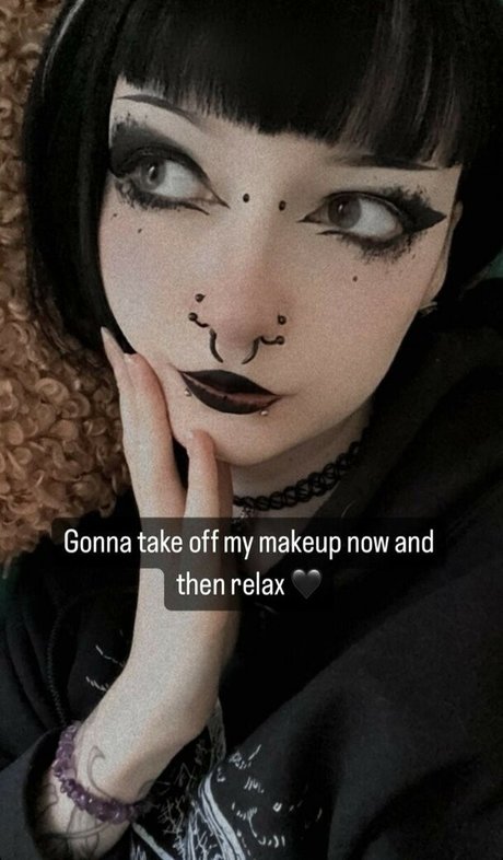 CreepyCassy スター xxx 画像