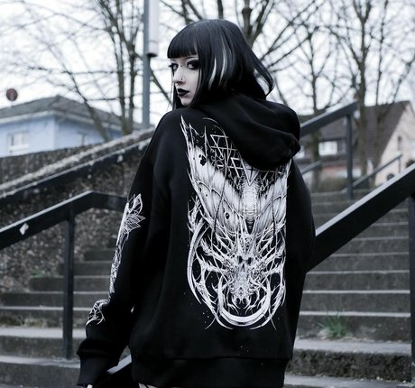 CreepyCassy 裸のモデル ギャラリー