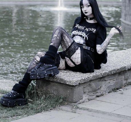 CreepyCassy ヌードモデル 写真