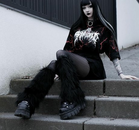 CreepyCassy ホットなポルノスター 画像