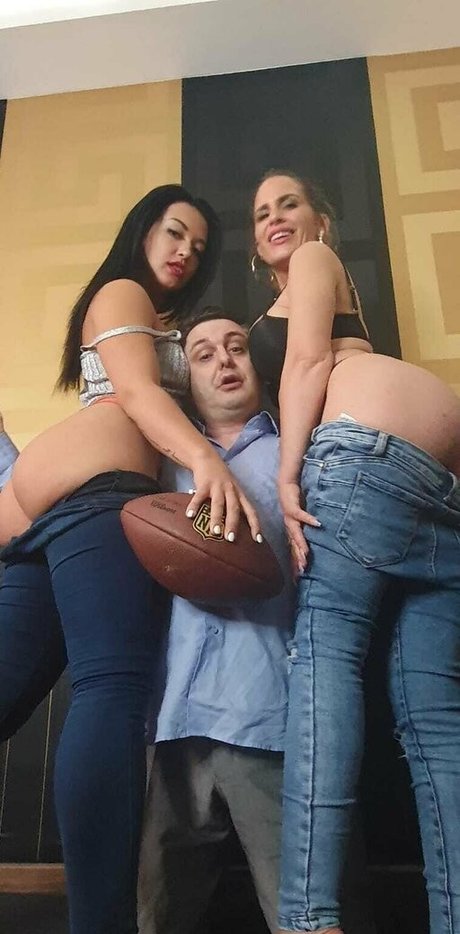 金髪クーガーオンリーファンズ セクシーヌード 写真