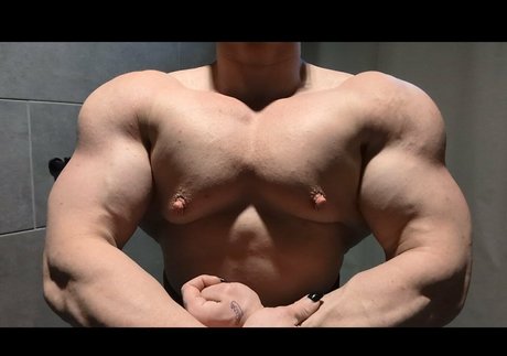 musclegeisha ポルノスター 無料 画像