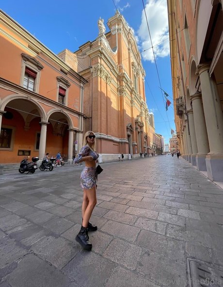 スマイルオンリーファンズ 無料エロ 写真