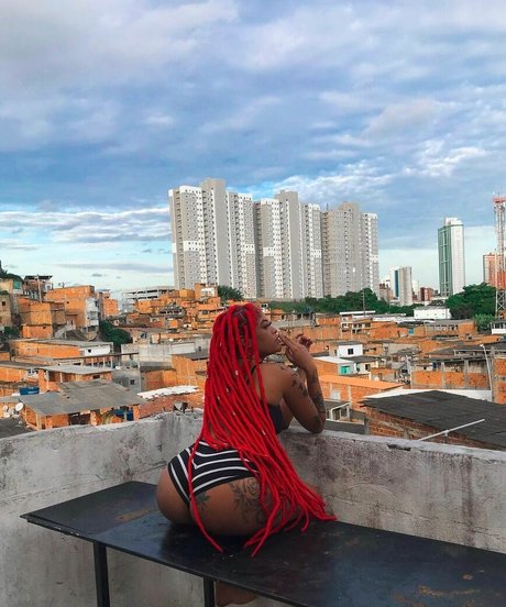 Duny Evelly セックスポルノスター 写真