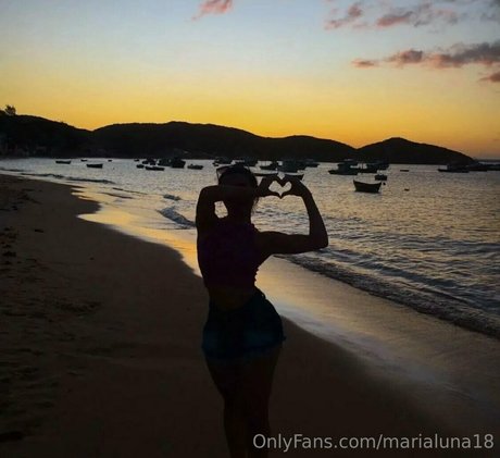 marialuna18 セックスモデル 写真