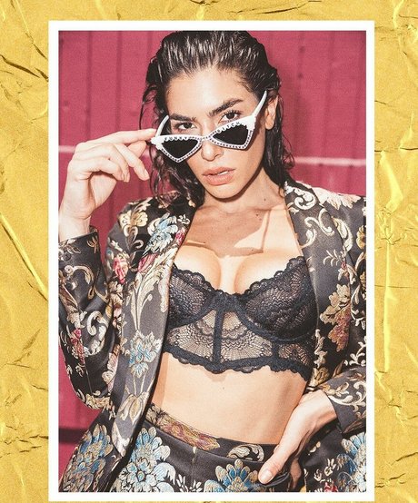 Nikki Howard ポルノスター トップ 写真