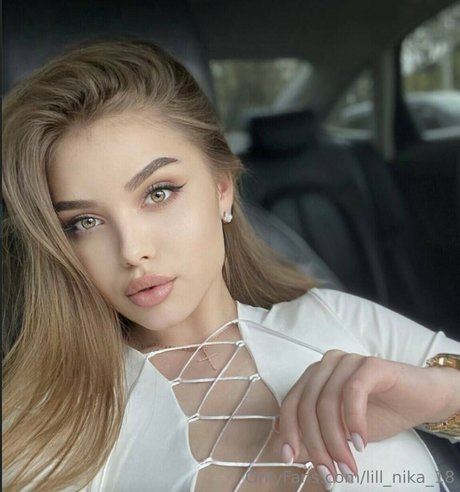 lill nika 18 高品質女優 画像
