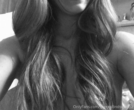 thereallindseyluna ポルノスター 可愛い アーカイブ