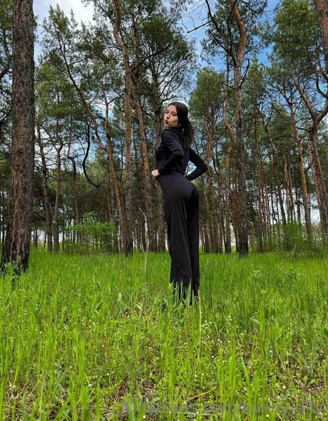 ハンズオンリーファン ヌード 画像