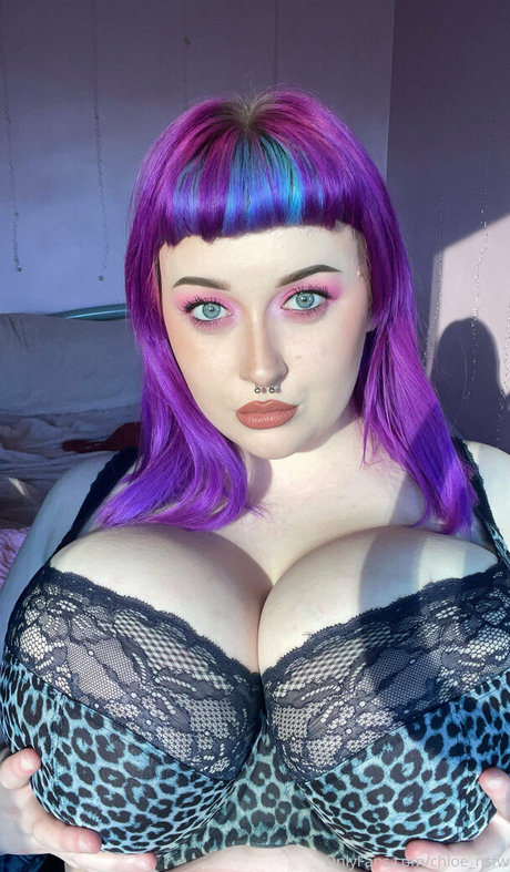 chloe nsfw エロティック女優 写真