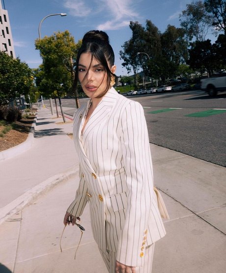 GKay スター 裸 写真