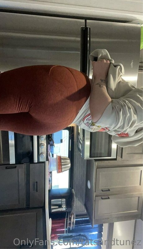 tatsandtunez トップ女優 写真