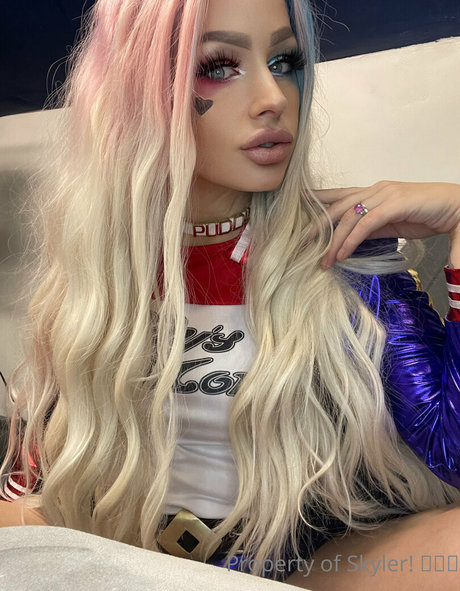 hot mum skyler スター 写真