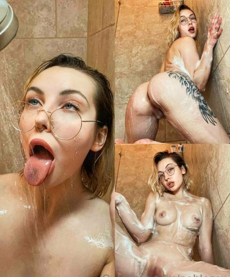 熟女メガネOnlyFans 無料裸 画像