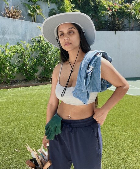Lilly Singh 無料のスター 写真