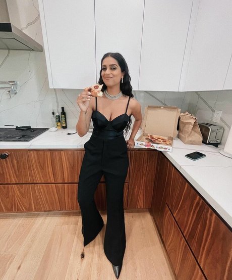 Lilly Singh 素敵なポルノスター 写真