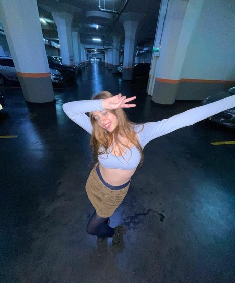 若い無料のOnlyFans パーフェクト 写真