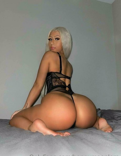 50歳のOnlyFans ポルノ 画像