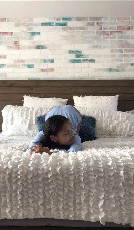 Official Anaiis ポルノスター 無料 写真