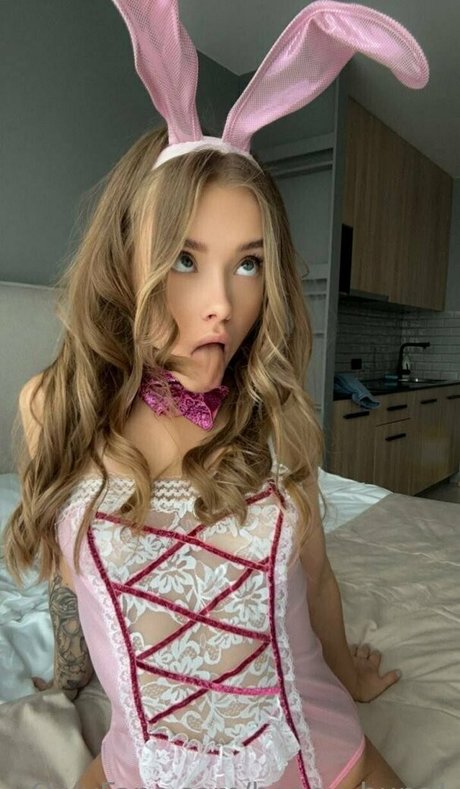 巨大なペニスオンリーファンズ ヌード 写真