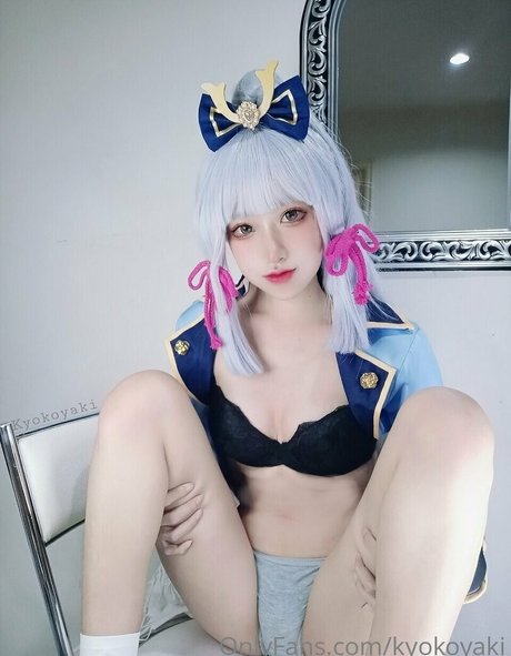 曲線美のランジェリーOnlyFans アート裸 写真