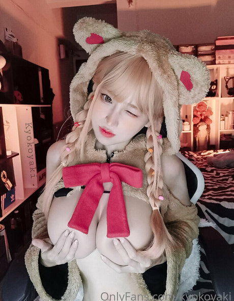 お金 オンリーファンズ 裸 写真