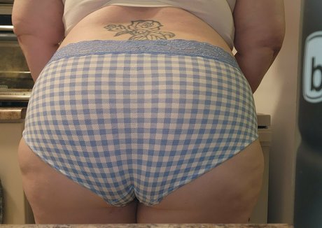 19歳のOnlyFans ヌード 写真