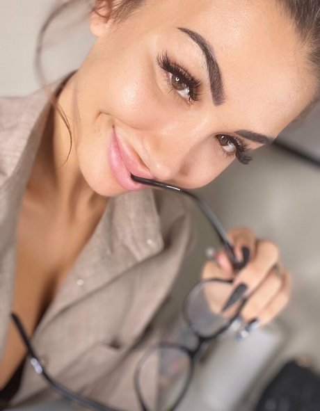 xxxビデオonlyfans 裸 ギャラリー