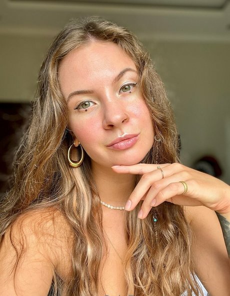 anapuru セックス女優 写真