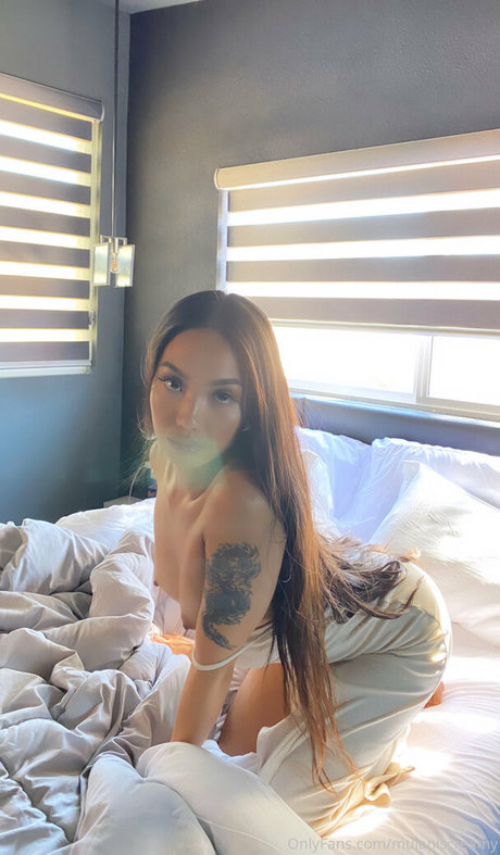 妊娠中のアジア人オンリーファンズ アートxxx アーカイブ