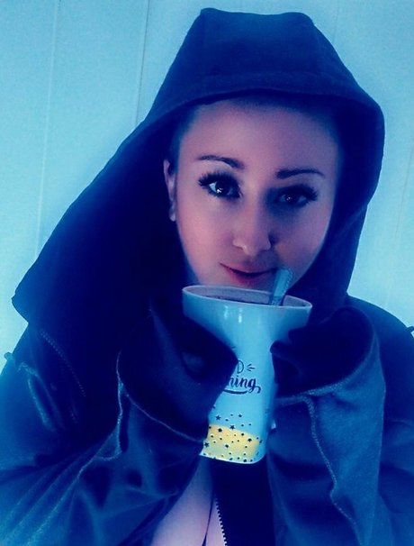 lewdicorndlc 独占女優 写真