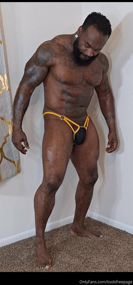 曲線美の女の子オンリーファンズ パーフェクト 写真