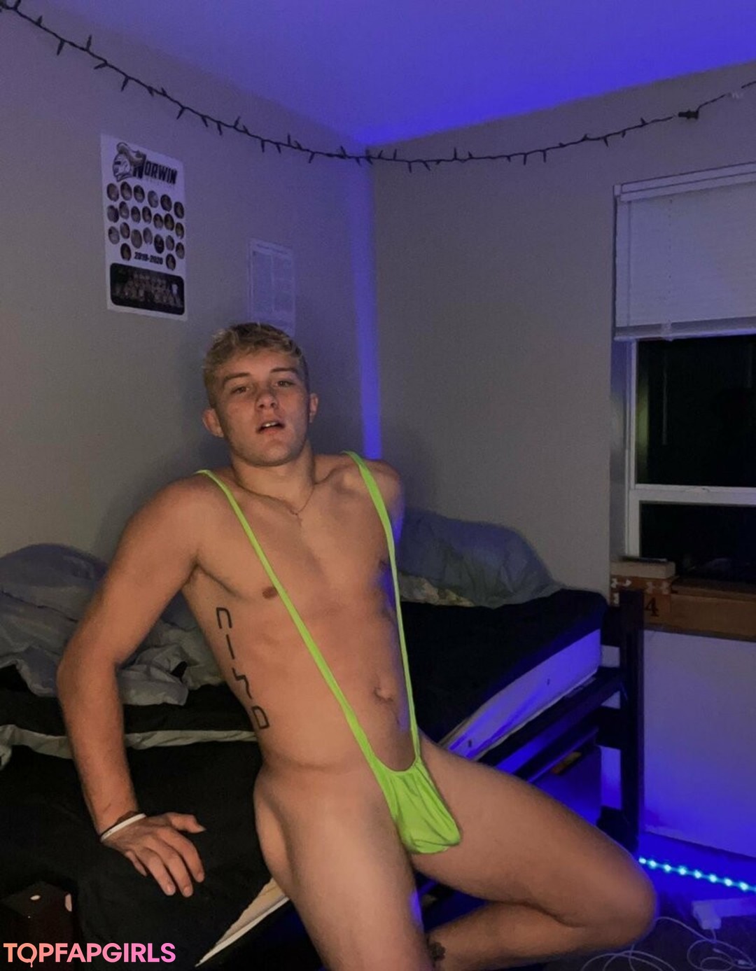 主観視点の手コキOnlyFans ポルノグラフィック 写真