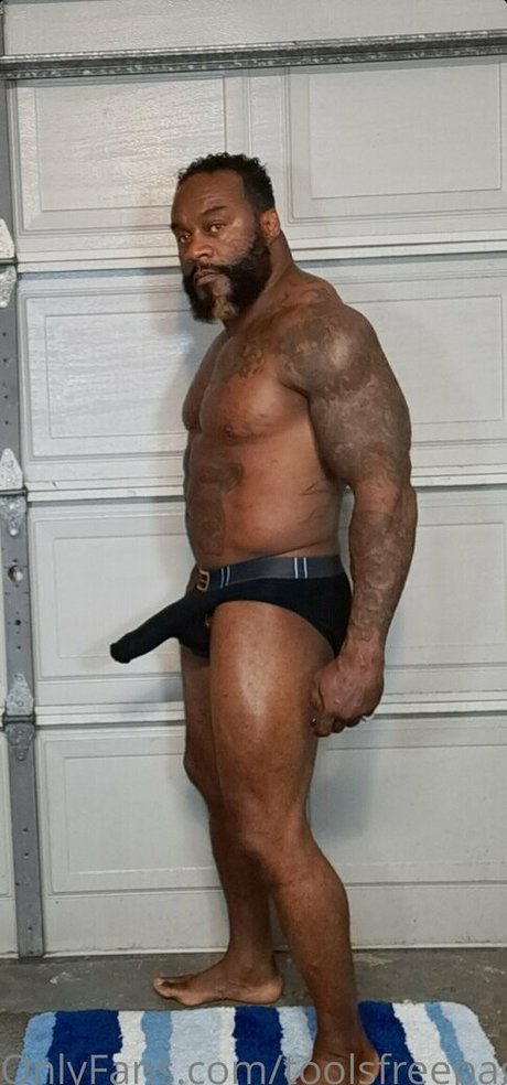 かわいいティーンのオンリーファンズ アートxxx 写真