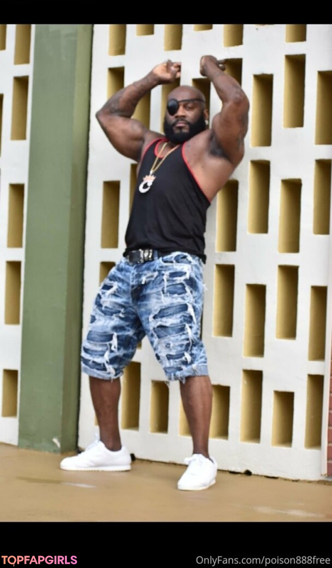 巨乳の黒人女性オンリーファンズ 美しい裸 写真