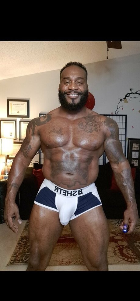 ゲイランジェリーOnlyFans えろ 写真