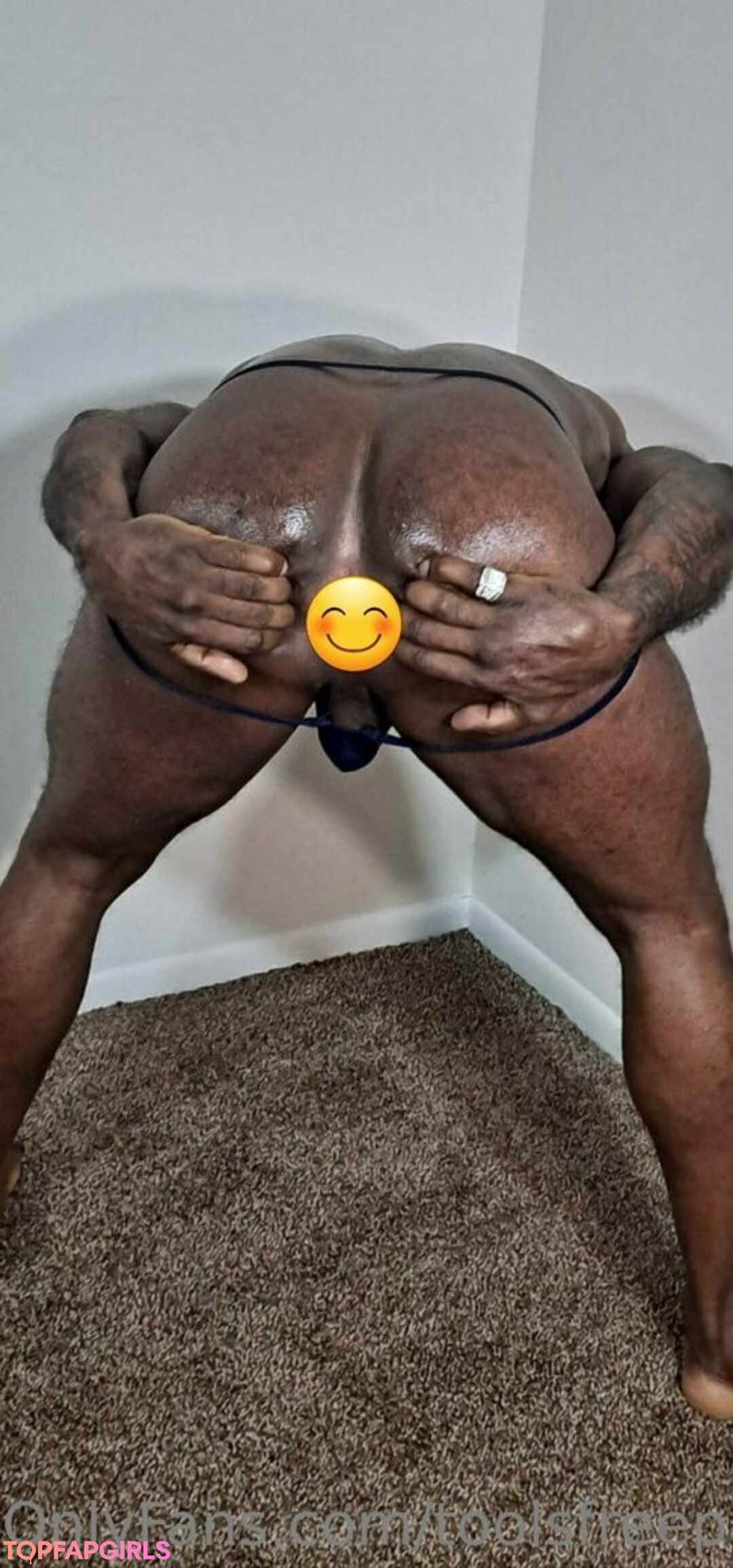 マイクロTバックOnlyFans 無料裸 写真