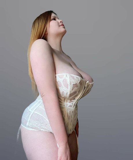 毛深いラテン系オンリーファンズ アダルト無料 画像