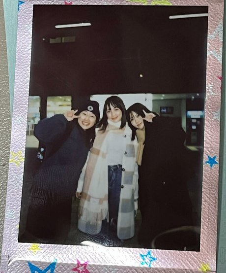 英国のティーンオンリーファン ヌード ギャラリー