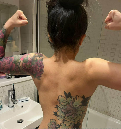 ゲイランジェリーOnlyFans セックス 写真