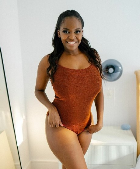Oti Mabuse トップ女優 写真