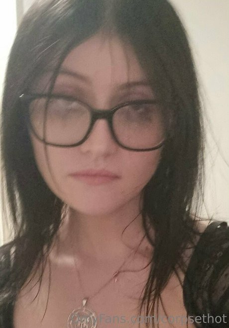 corpsethot ポルノスター 写真