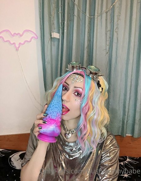 bustybunnybabe アダルト女優 写真