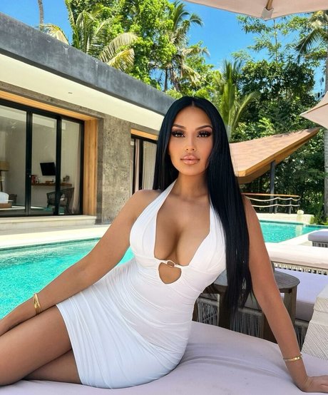 kbellebeauty 高品質モデル 写真