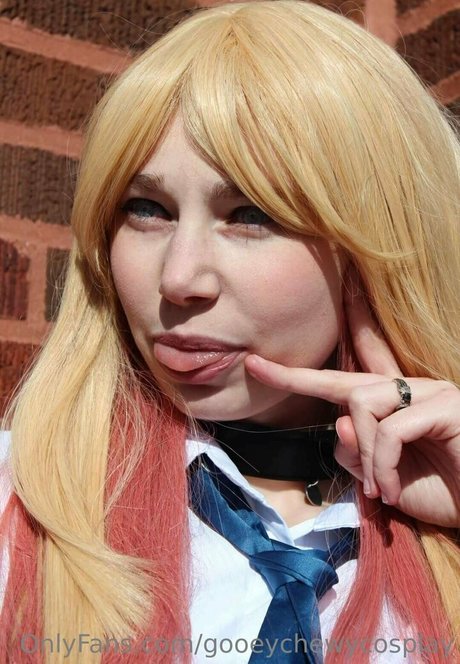 赤毛ティーンオンリーファンズ 美しいヌード 画像