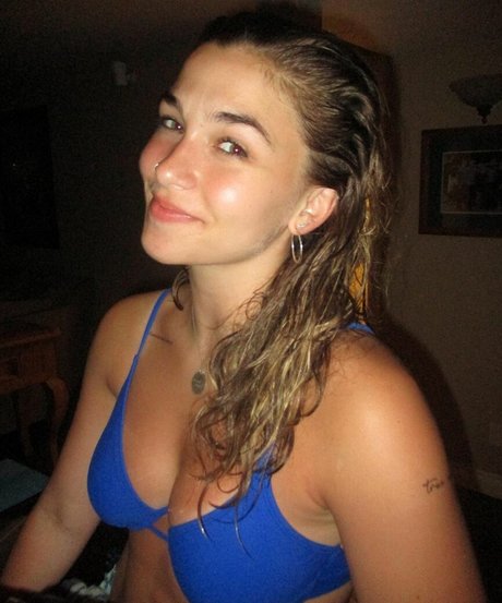 andrea posnerrr 可愛いモデル 写真