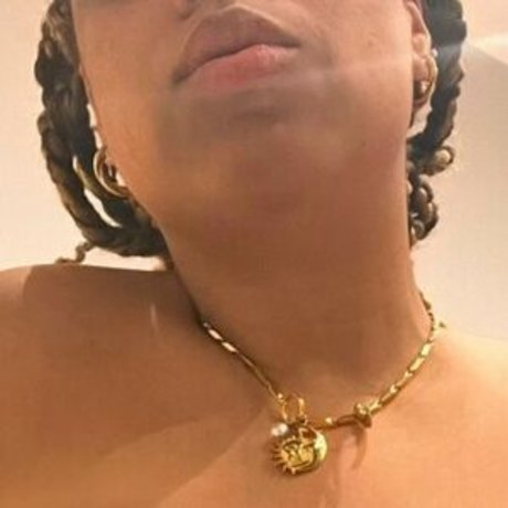 Divanice 最高のモデル 写真